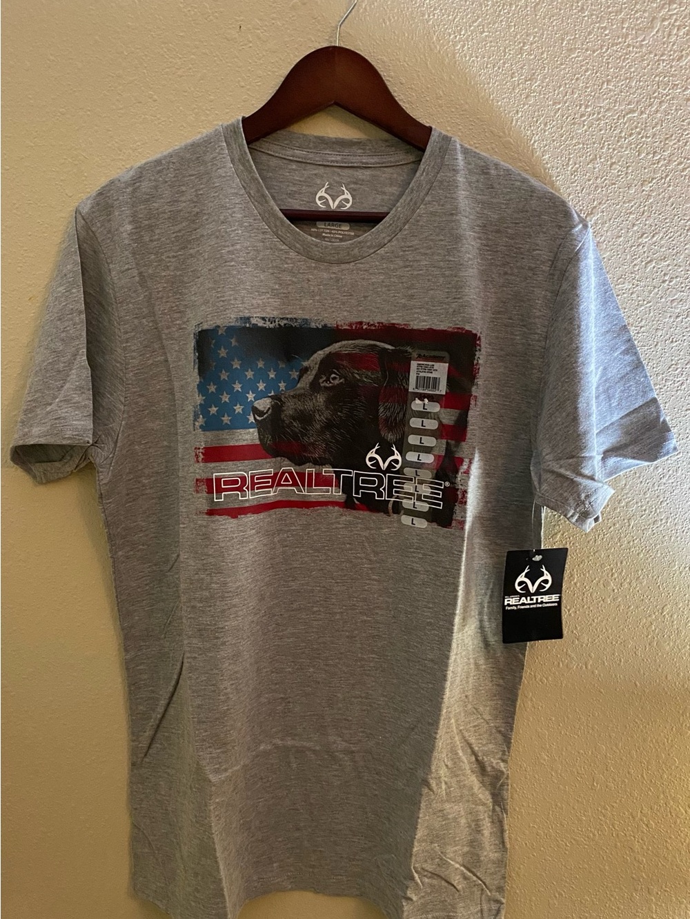 Men’s Realtree Americana Lab Grey Short-Sleeve Graphic Tee Size L